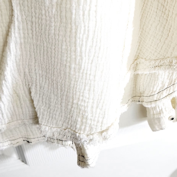 WE THE FREE LONG SLEEVE SIZE XS OVERSIZED TOP - Picture 7 of 9